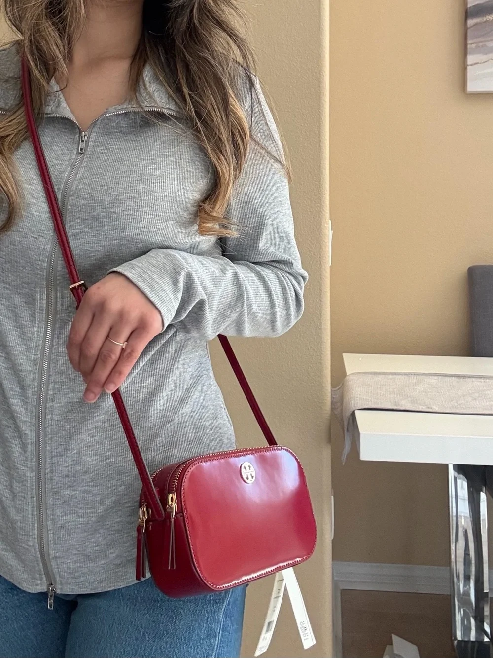 NWT , tory burch smooth camera crossbody bag bartlett red 176890 $425